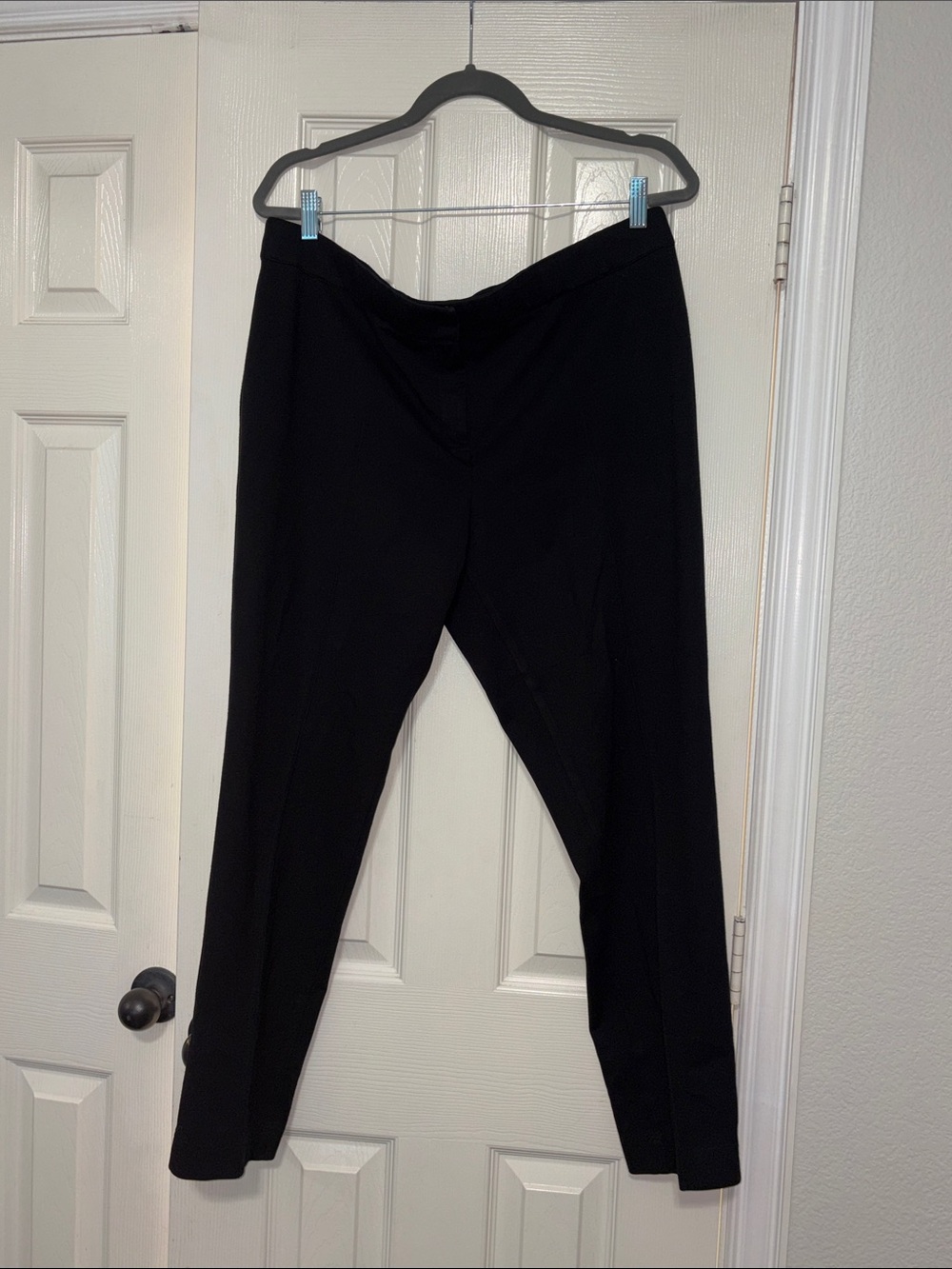 Akris Punto Black High-Waist Tailored Trousers- pleated and tapered. Size 16